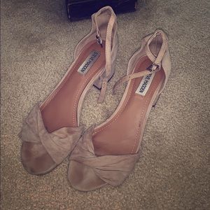 Steve Madden Nude Low Heel